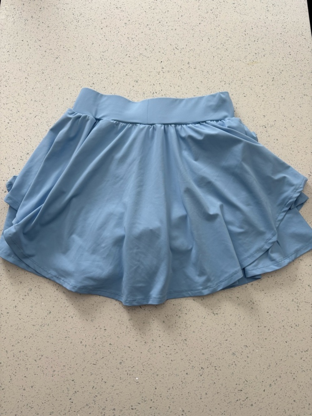 Luga Women’s Powder Blue Circle Skort with Wide Waistband. Size Small